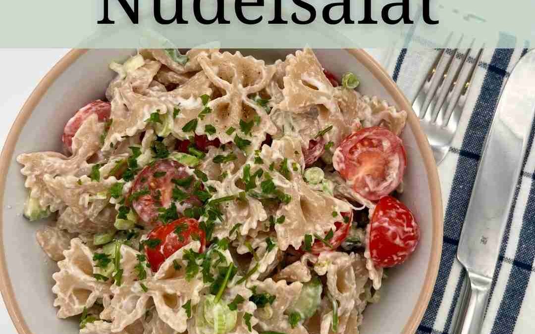 Sommerlicher Nudelsalat mit frischen Tomaten